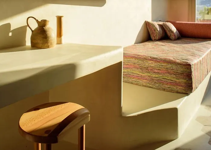 Myconian Mythodea Luxury * אנו מרה